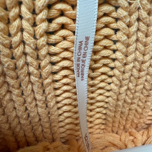 Cropped sweater! - Picture 8 of 12